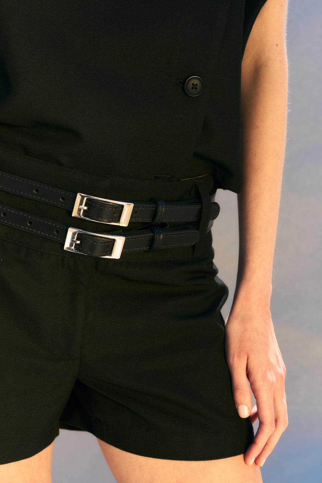 Cinturón noir fino